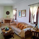 Athevillas Antonis Μίνα