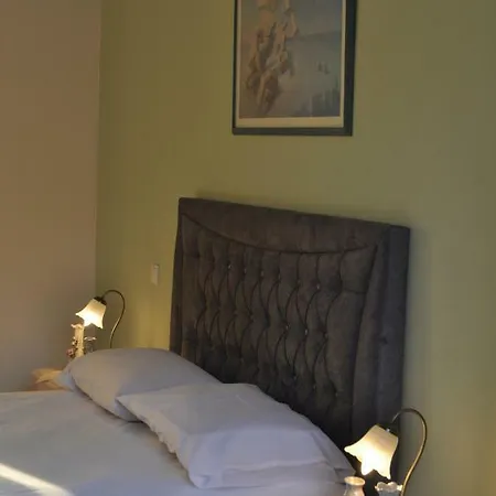 Athevillas Antonis Willa