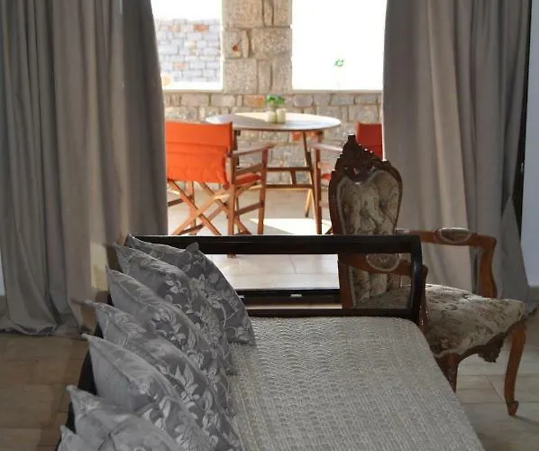 Βίλα Athevillas Antonis Μίνα